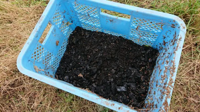 菌ちゃん畝を活性化する「無煙炭化器」ってどんなもの？ - 遊暮